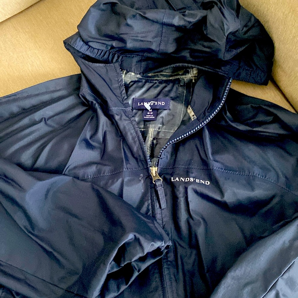 Wind breaker